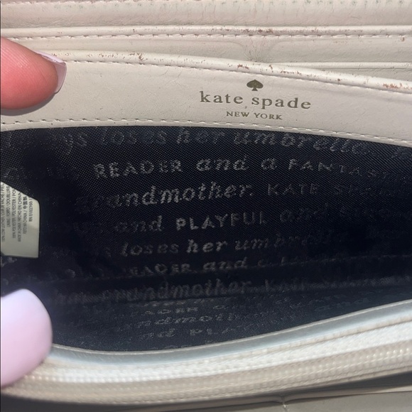 Kate Spade Storybook Lining Black and Cream Pebbled Leather Zip Around Wallet - Picture 7 of 12